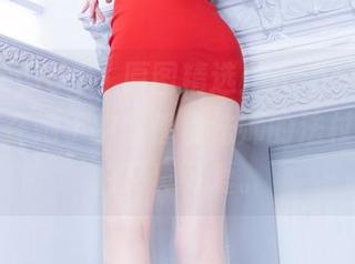 Beautyleg - 原图精选：Ashely厨娘，食材在她手中就像魔法师的法杖，真可怕又真可爱。