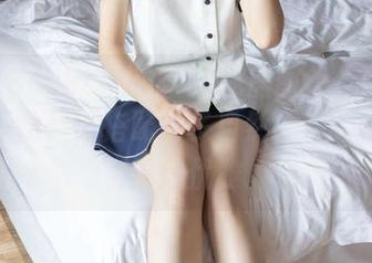 BoBoSocks袜啵啵 - 私房图集：涵涵和她的运动鞋，搭配得多自然，走路的影子都显得优雅。
