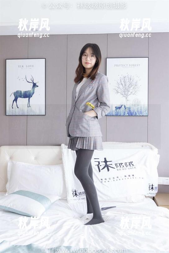 BoBoSocks袜啵啵 - 穿白棉袜的砂糖：这是美图图集，不只是看袜子咯，背后有种说不清道不明的韵味。
