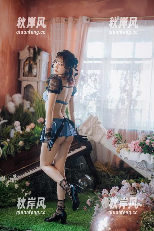 看ElyEE子闪亮登场，镂空原图轻松破界，壁纸果然是绝配！