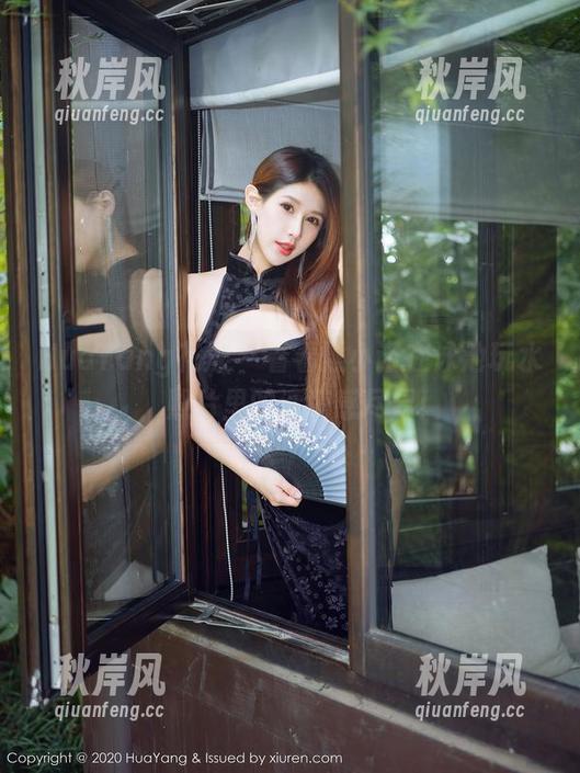 HuaYang花漾 - 看看熊小诺在泳池玩水，照片里的清凉感尽显！