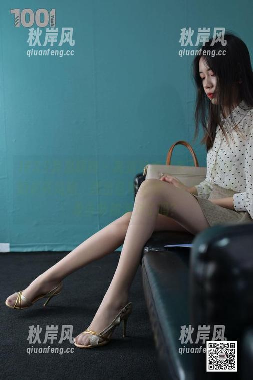 IESS异思趣向 - 高清写真又来了，秋秋的花花姑娘，摆出各种姿势，真想问：你是去参加派对了吗？