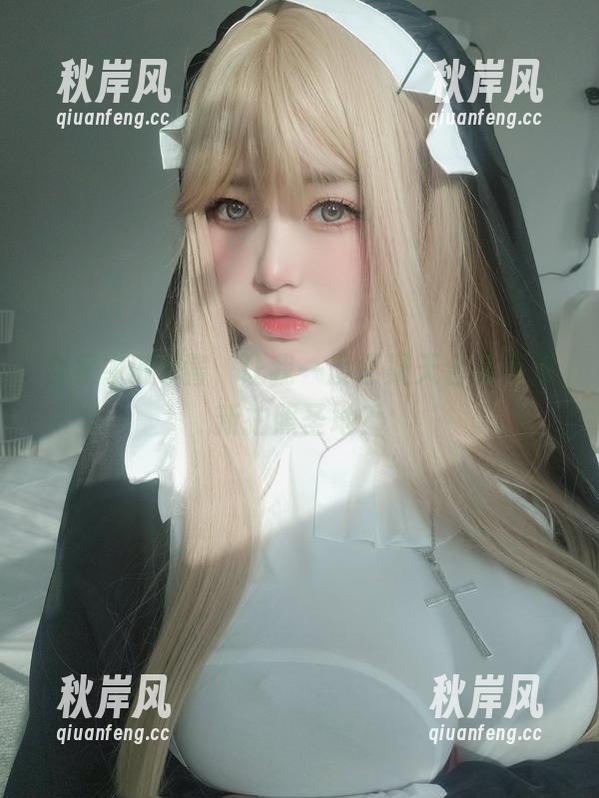 合集中的K酱，让我一度怀疑天台是不是新拍照圣地？