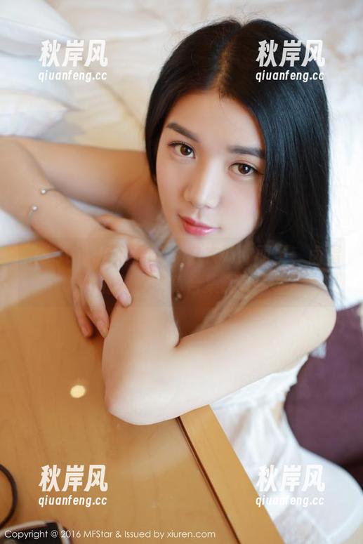 MFStar模范学院 - 穿衣如约而至，卤蛋luna的制服写真合集趣味十足！