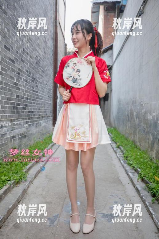 MSLASS梦丝女神-小除夕 MSLASS梦丝女神 - 小除夕带你逛废墟,小白鞋也有奇遇图集