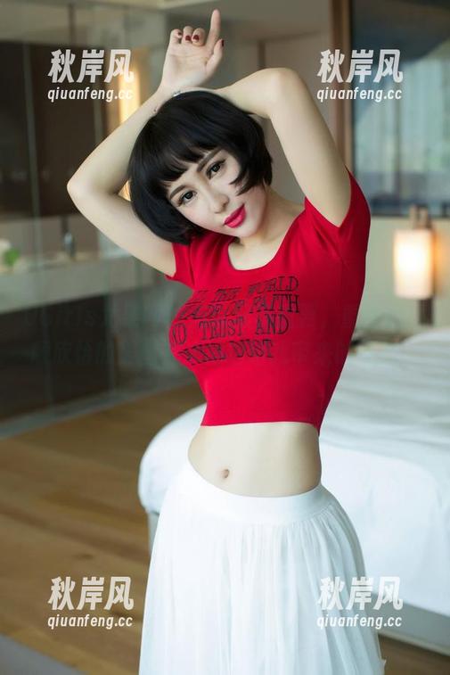 UGirls尤果网 - 游泳圈不重要，重要的是顾欣怡的美图在泳池边给我带来的干扰。