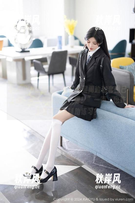 XIAOYU语画界 - 最新林星阑瑜伽套图已上线，反正她每次都“呀！”一声，也许是靠这声量辅助练习？