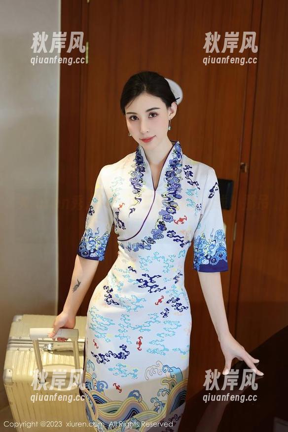 Xiuren秀人网 - 可乐Vicky在线！那吊带太抓眼球了吧！