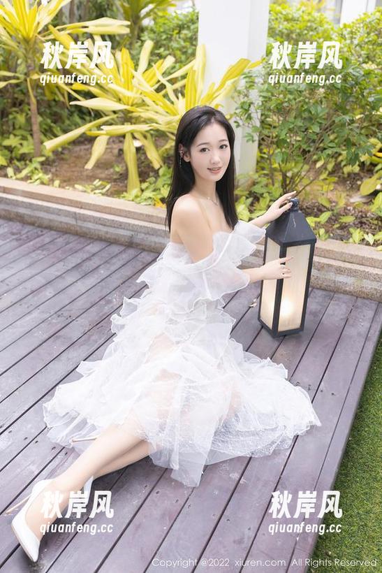Xiuren秀人网-小蛮妖_honey Xiuren秀人网 - 小蛮妖_honey的花嫁图集,似乎在传递某种不可捉摸的浪漫气息。