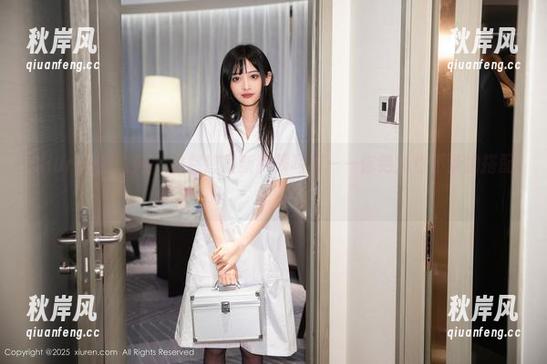 Xiuren秀人网 - 林悠悠最新制服写真——你绝对想不到的搭配！