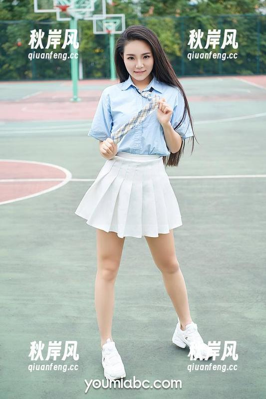 YouMi尤蜜荟-黄乐然 YouMi尤蜜荟 - 黄乐然的定制校服图集:或许它的扭曲角度正让人着迷