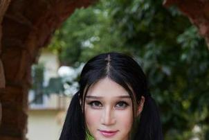 YouWu尤物馆 - 兔女郎变身，Cris_卓娅祺的私拍图集里，有事情要说的眼神。