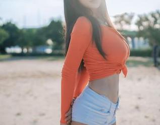大家好，我是Zzyuri，今天给你们展示我如何在运动中cos高清女神！