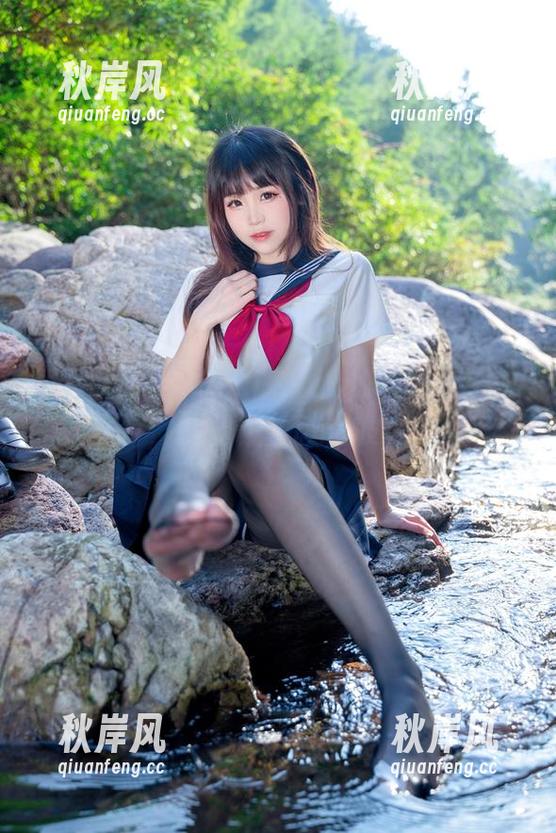 miko酱吖 等着你去探讨的miko酱吖少女新图包更新,竟然藏着几分俏皮。