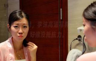 pans - 诗意与隐秘交替，李沫高清写真一览，哎呀，这视角我好像没抵抗力。
