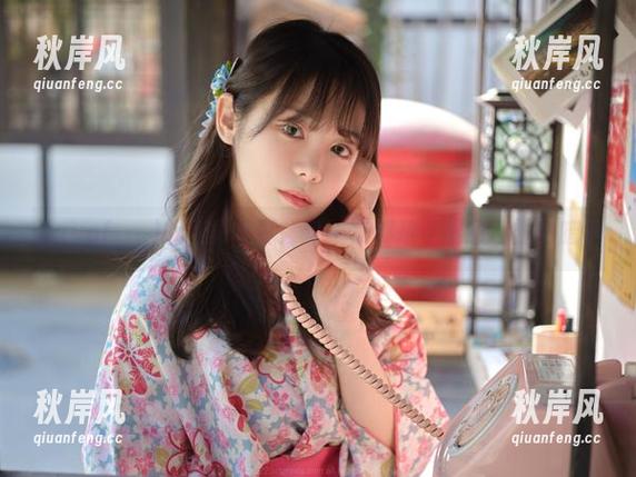 wuyo(우요)的红裙写真：每一帧都是不愿意透露的暗示