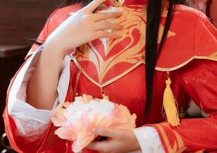 三度_69的白旗袍使我停下脚步，原图里的少女心不在话下！