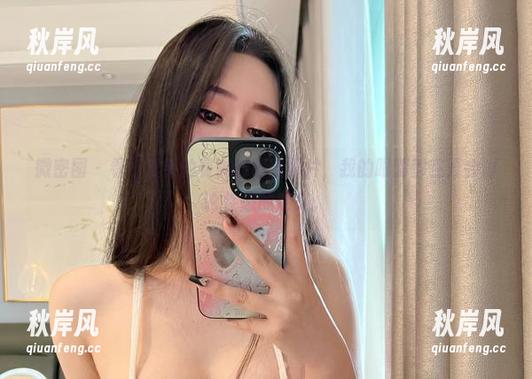 微密圈 - 看不爱笑的赛琳的最新照片，我的眼睛都在开会讨论性感的定义。