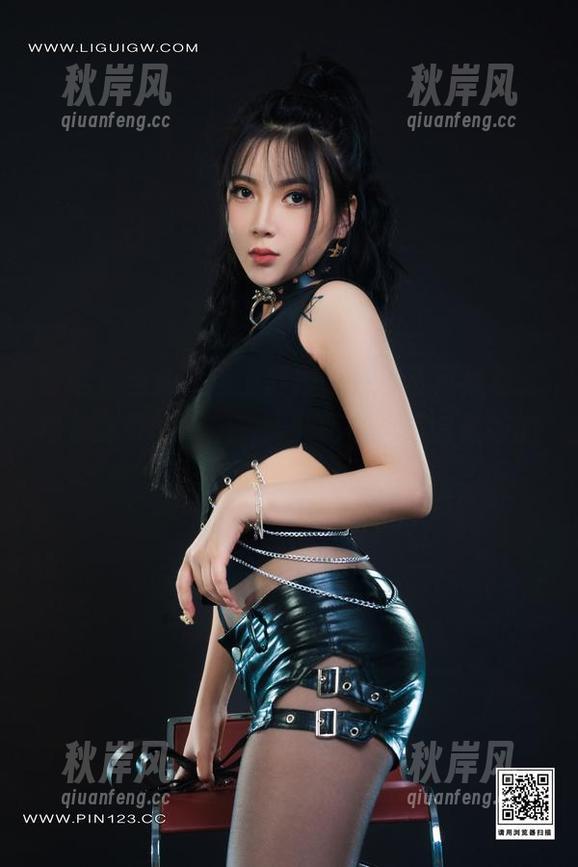 丽柜 - 当兔子当上厨娘，更新写真集总能给你意外的‘惊’喜，明明是不会做饭的样子。