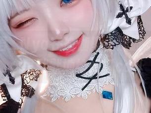 看伊喵君_Nya在瑜伽垫上那股执着,我心里默默地给她打call