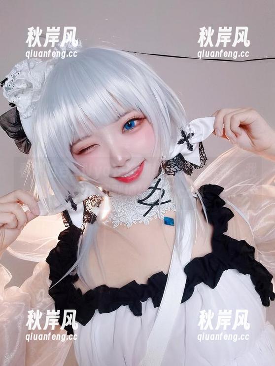 伊喵君_Nya 看伊喵君_Nya在瑜伽垫上那股执着,我心里默默地给她打call