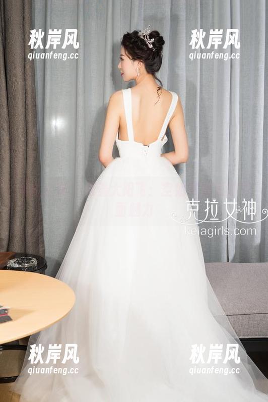 克拉女神-大阳 克拉女神 - 跟着大阳飞:空姐写真里的千面魅力