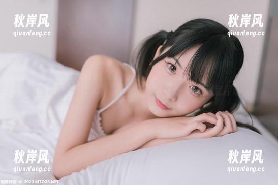 喵糖映画 - 白色图集里的蠢沫沫：你能相信平常就呆萌？