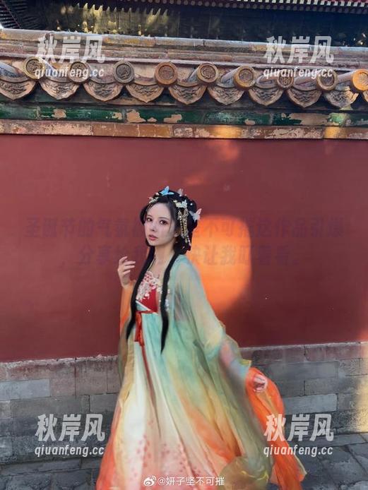 圣诞节的气氛被妍子坚不可摧这作品引爆，分享给我啊，快让我盯着看。
