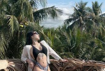 微密圈 - 御姐和无圣光的热恋，宋昱欣把魅惑升华到新的境界