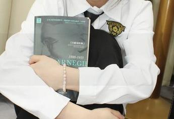 小众视觉 - 每一张蓉蓉的棉袜美图，下载的时候我都想附加一份敬畏。