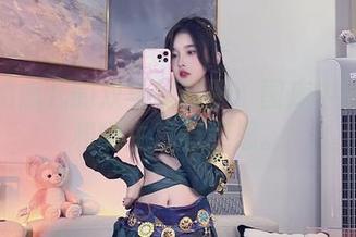 小小奶瓶儿的双马尾制服：图库中的老师和学生真有意思。