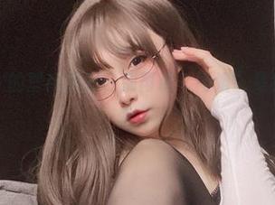 小泉学姐吖的壁纸系列，别再说“姐姐”是我理想的状态了
