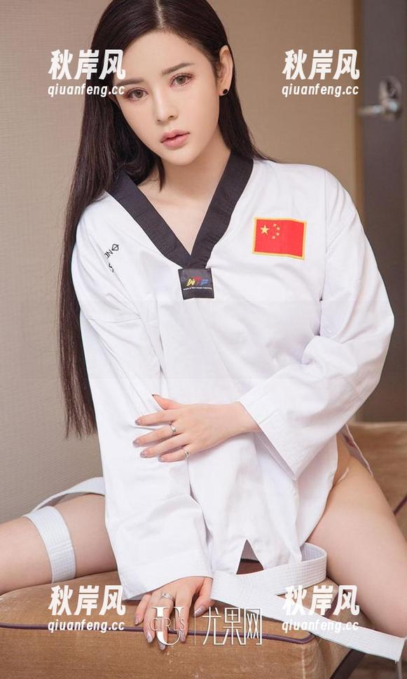 尤果网-琳丽 尤果网 - 炫酷套图:琳丽的死库水写真,我敢说泳池派对也没这种奇特的上流!