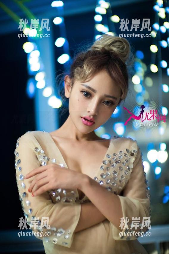 尤果网 - 原图看了让人想说，研依的白丝真的是又细又美！