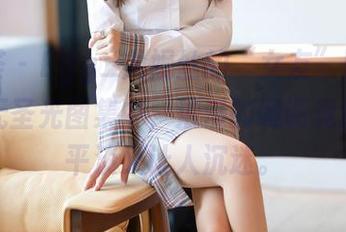 尤蜜荟 - Egg_尤妮丝的“女友”目击记:在无圣光图集中,浪漫的调调竟然如此平淡又让人沉迷。