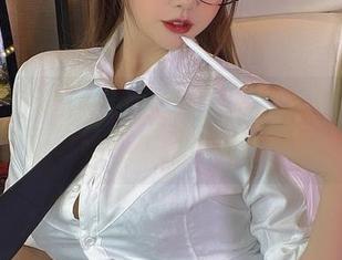 微密圈 - 张思允最新红裙分享,轻松get她的优雅密码!