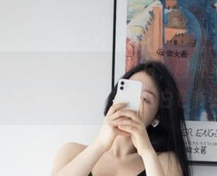 微密圈 - 当张鑫baby遇上纯白,图片里的他煞是好看,我决定把他当成我的白色参照物!