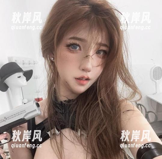 看，是你的阿薰呀的原图，女神的样子也太接地气了吧？