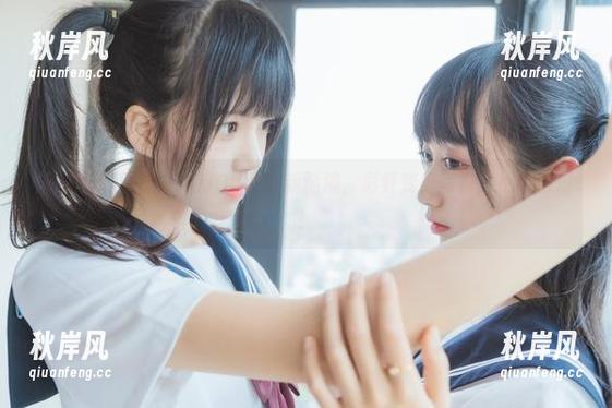 木绵绵OwO 是的,这就是木绵绵OwO的新巡演,彩虹变身写真,抢眼得很!