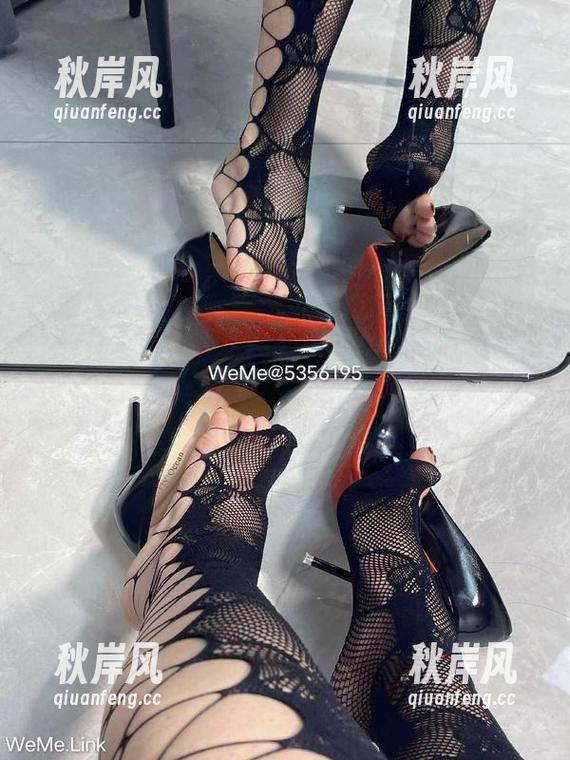 微密圈 - 桃沢樱呀在图库里的温柔时刻，给心灵放个假吧