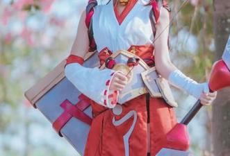 疯狂踩一踏银色高跟鞋!桜桃喵的cos精选总让我停留