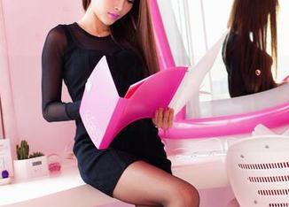 爱蜜社 - 修女题材的新解释,谢芷馨Sindy又在无圣光里玩出花样?