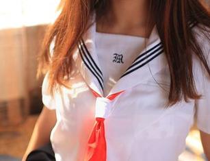 猫九酱的在线学妹，图片里的人儿真会调皮！