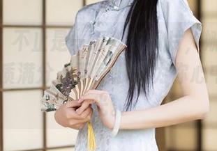 秀人网 - 不止是一组内衣图片，娜露selena的气质满分，下载收藏为你心中的白月光。