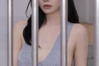 秀人网 - 在小乔babyb的礼服作品中肆意下载，跟裁缝比拼你的搭配能力！