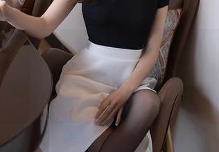 秀人网 - 图集更新，戴允祺zoe的JK造型你绝对不想错过——毕竟当模特儿也不是一件轻松的事！