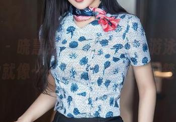 秀人网 - 晓慧穿比基尼在线上游泳，那感觉就像……其实我也不太清楚。
