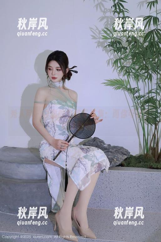 秀人网 - 白甜的空姐写真集：而你可以下载体验吗？