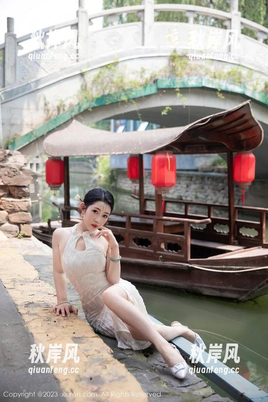秀人网 - 黄乐然新出的套装写真集，高清得我怀疑她生活在胶卷里！