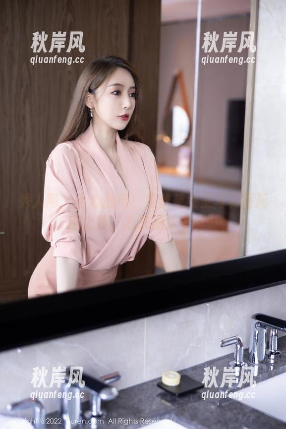 秀人网 - 小心触电！黄歆苑女王写真图册刚上线，心跳加速中……